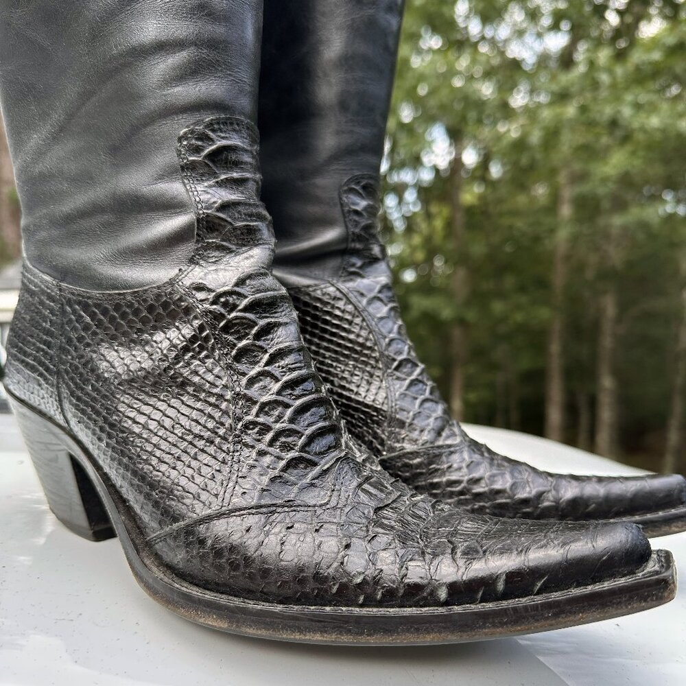 Italian Vintage Black Snakeskin Leather Western Boots w/Vero Cuoio soles